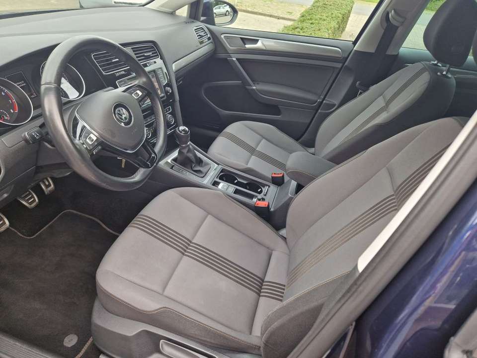 Volkswagen Golf - Imagem 9