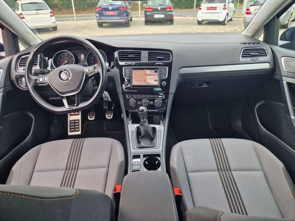 Volkswagen Golf - Imagem 13