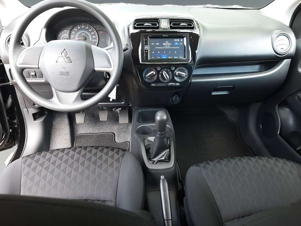 Mitsubishi Space Star - Imagem 10