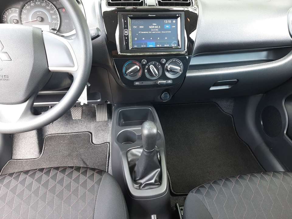 Mitsubishi Space Star - Imagem 11