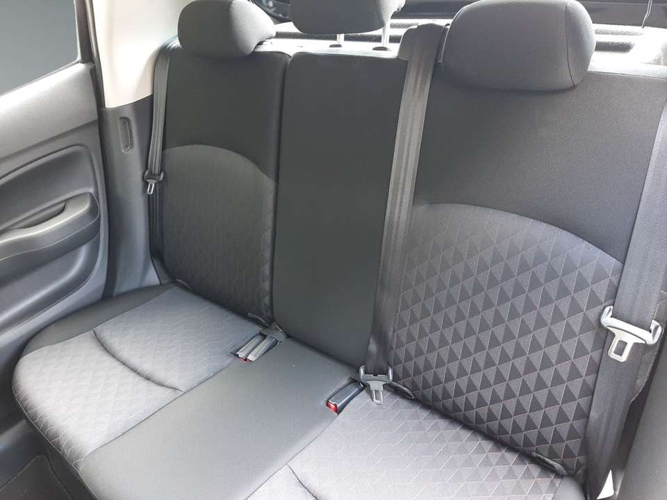 Mitsubishi Space Star - Imagem 13