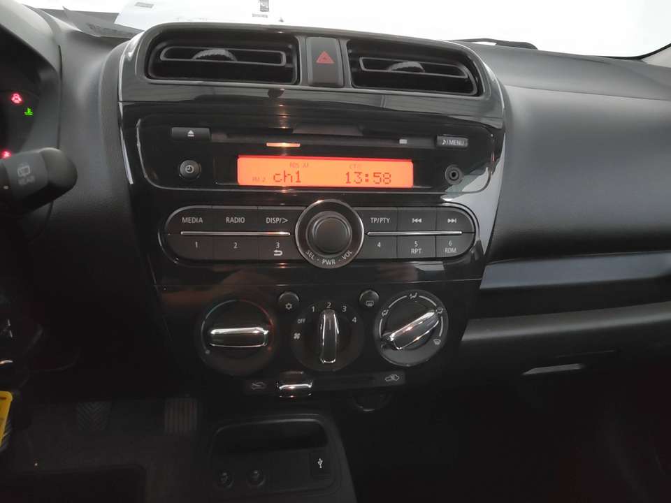 Mitsubishi Space Star - Imagem 12
