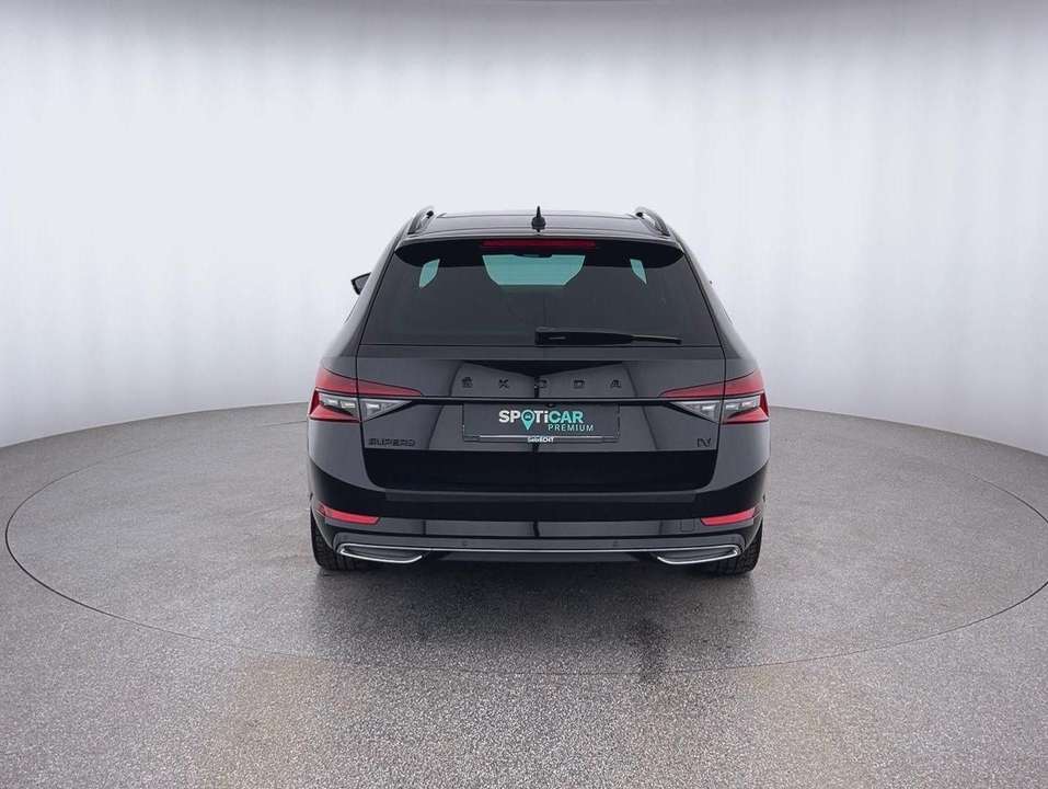 Skoda Superb - Imagem 4