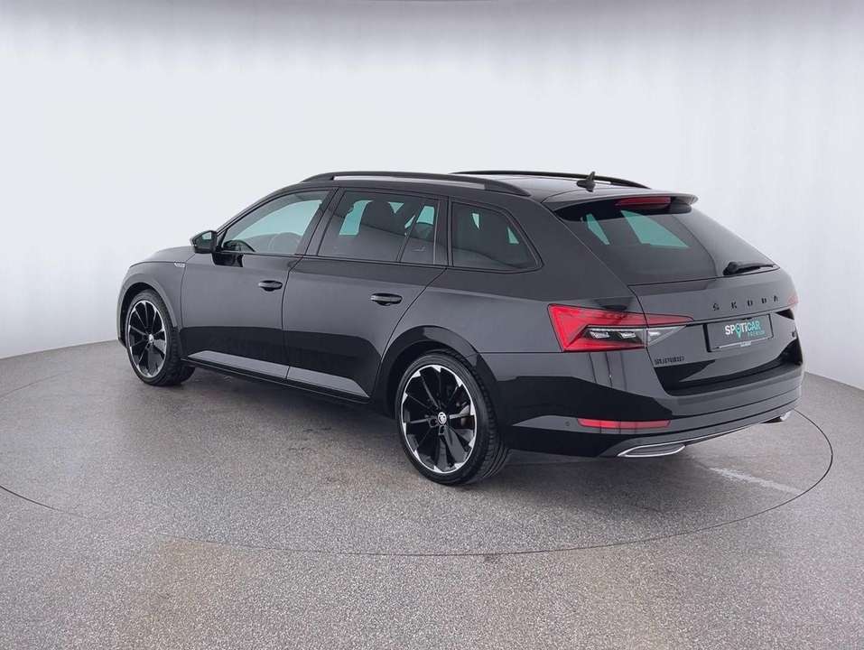 Skoda Superb - Imagem 5