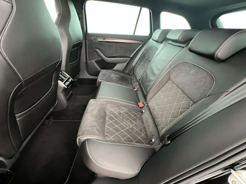 Skoda Superb - Imagem 8