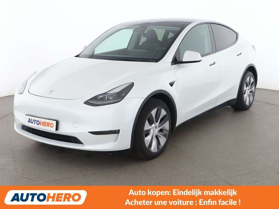 Tesla Model Y - Imagem 1