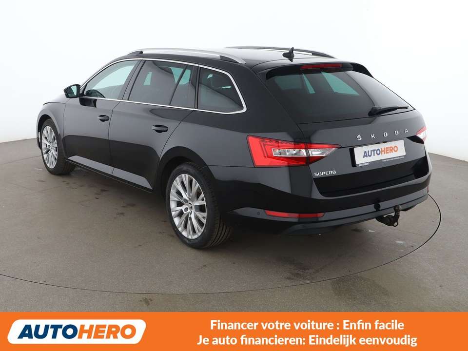 Skoda Superb - Imagem 4