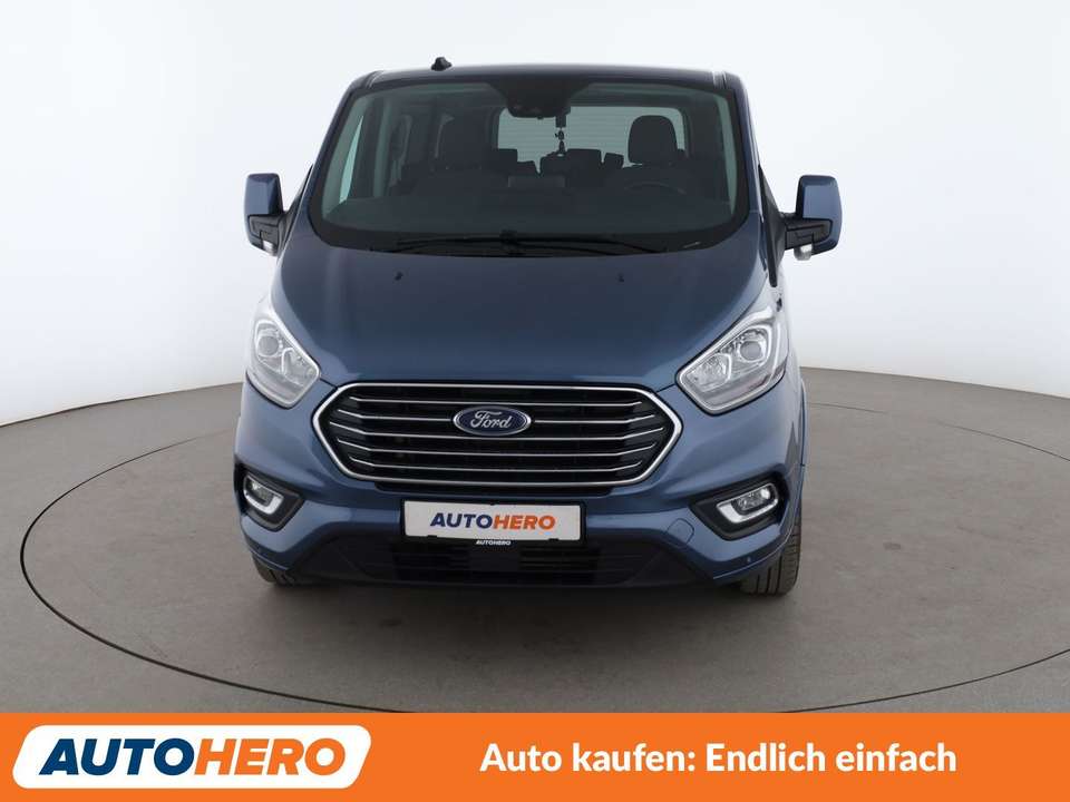 Ford Tourneo Custom - Imagem 9