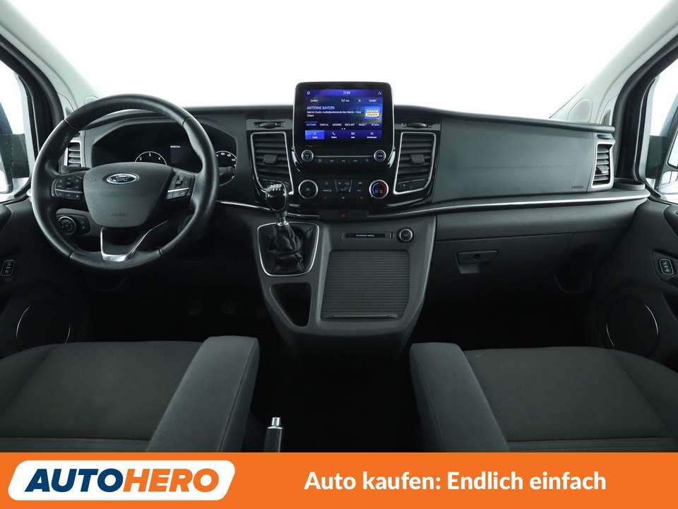 Ford Tourneo Custom - Imagem 12