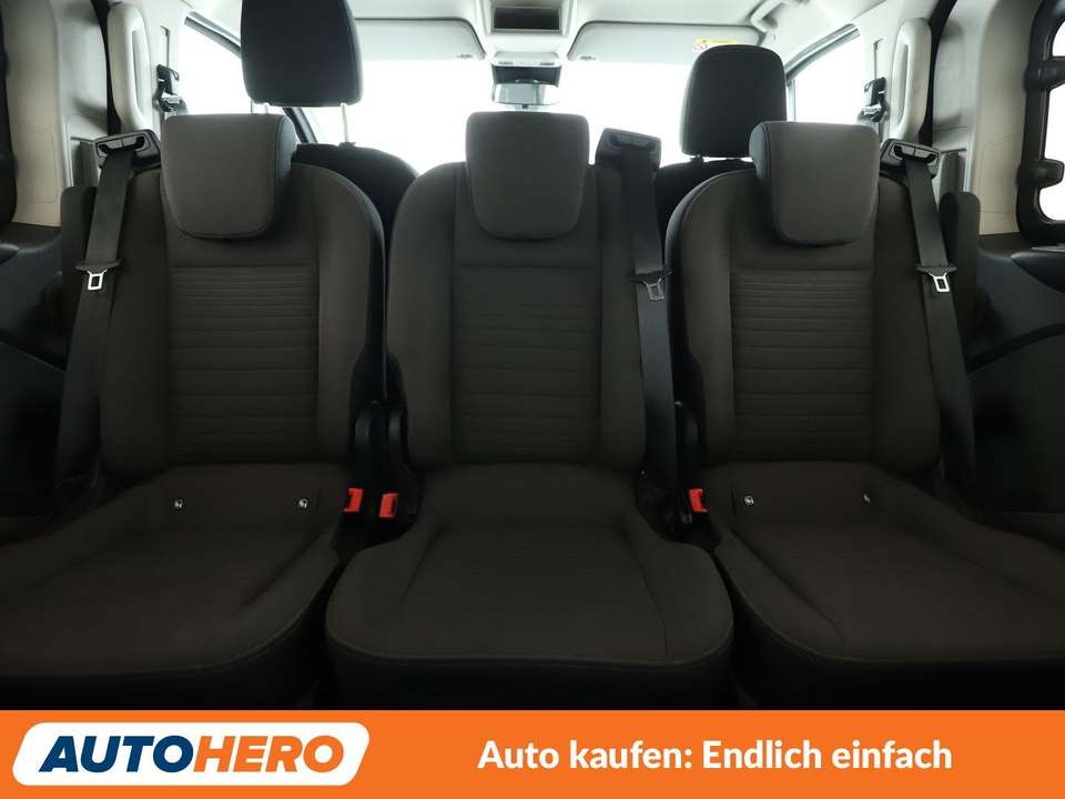 Ford Tourneo Custom - Imagem 15