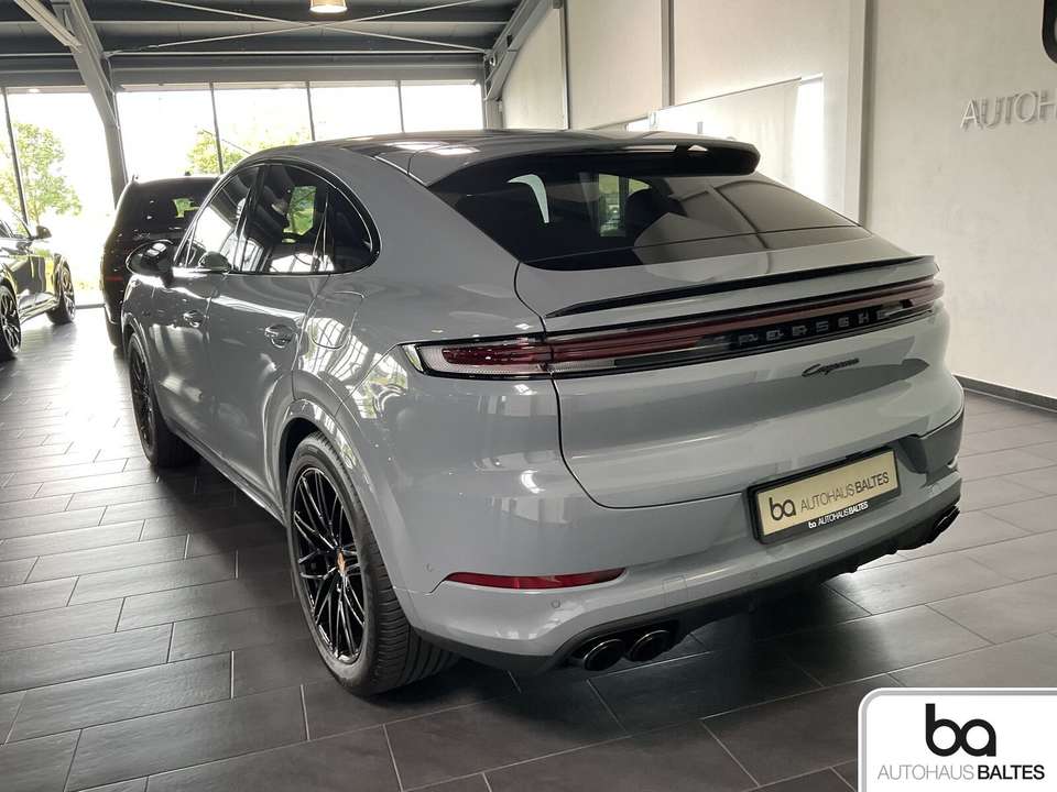 Porsche Cayenne - Imagem 4