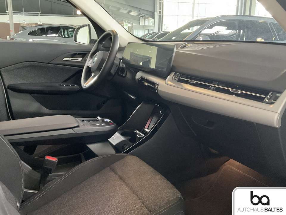 BMW iX1 - Imagem 6