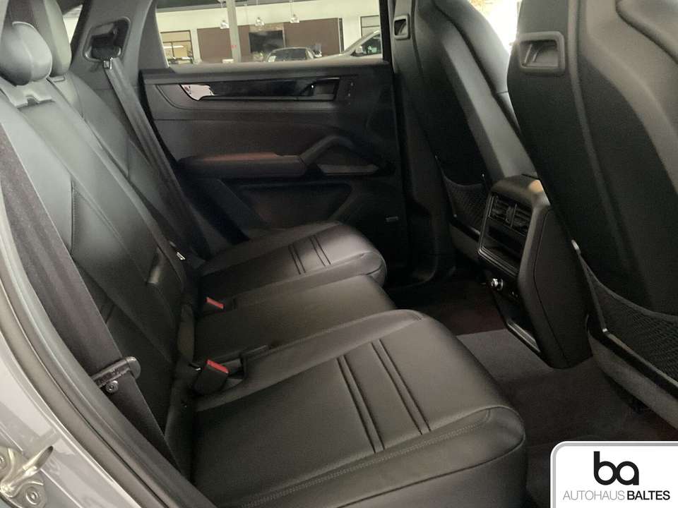 Porsche Cayenne - Imagem 8