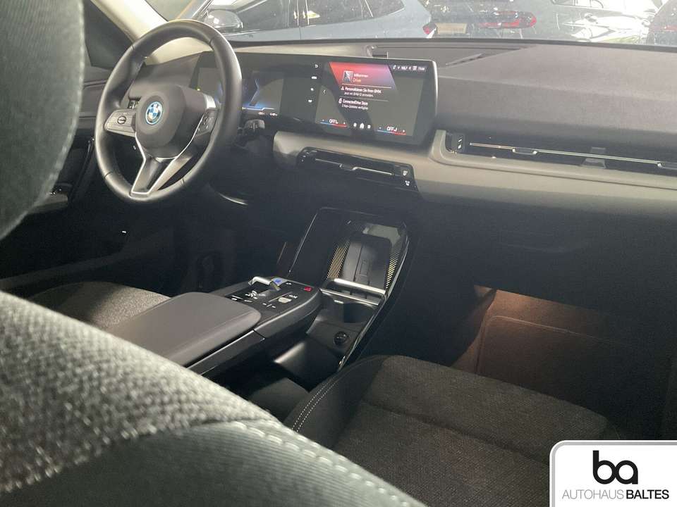 BMW iX1 - Imagem 9