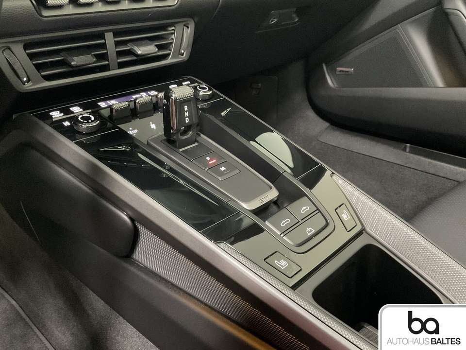 Porsche 992 - Imagem 11