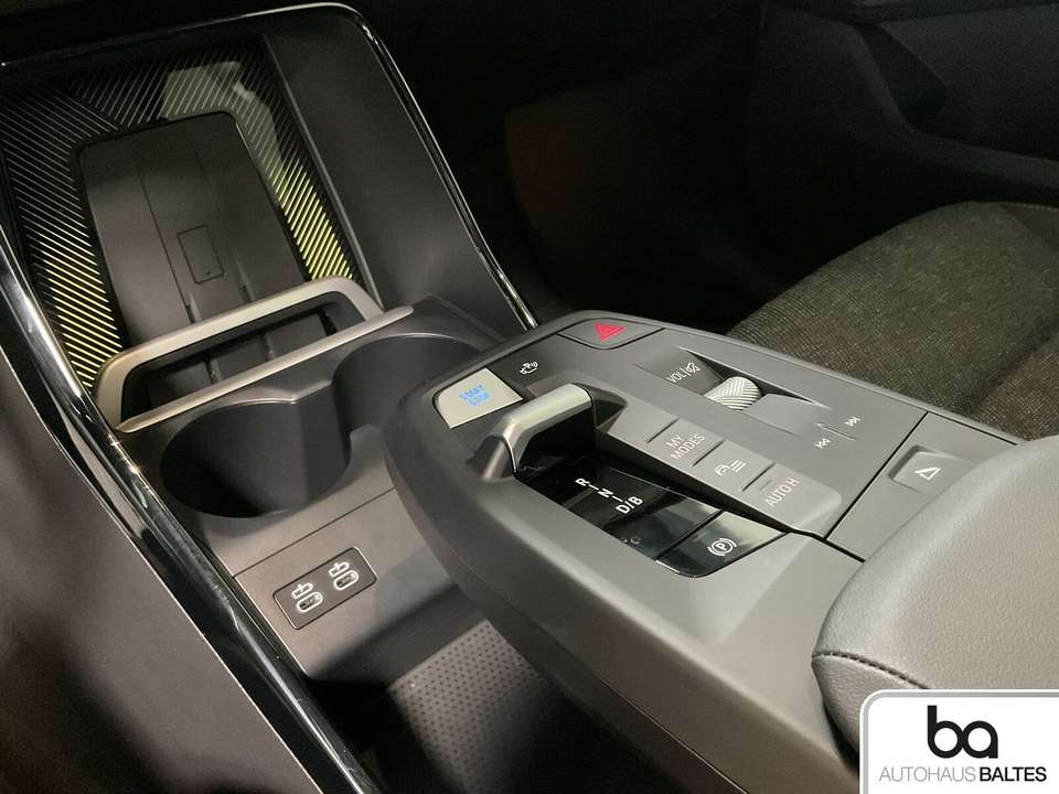 BMW iX1 - Imagem 10