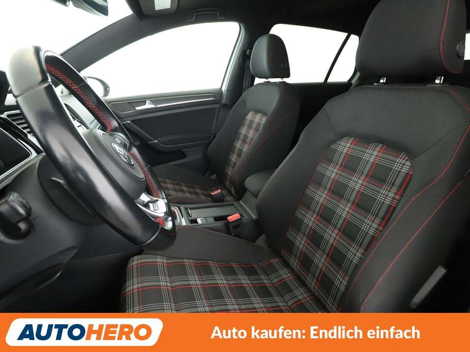 Volkswagen Golf GTI - Imagem 10