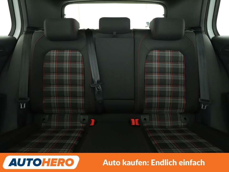 Volkswagen Golf GTI - Imagem 15
