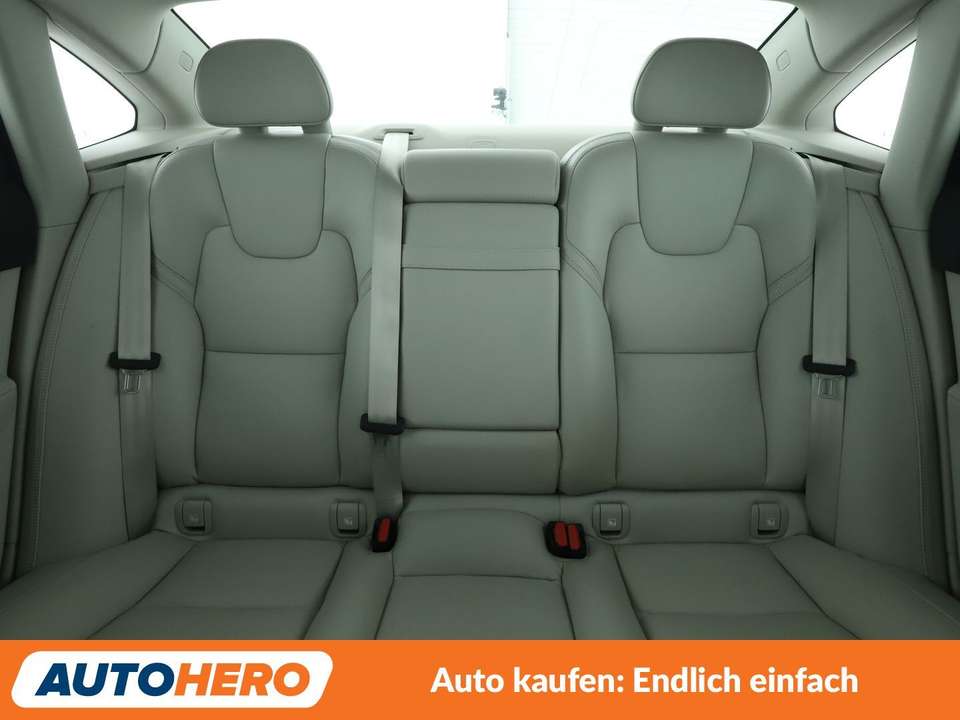 Volvo S90 - Imagem 15