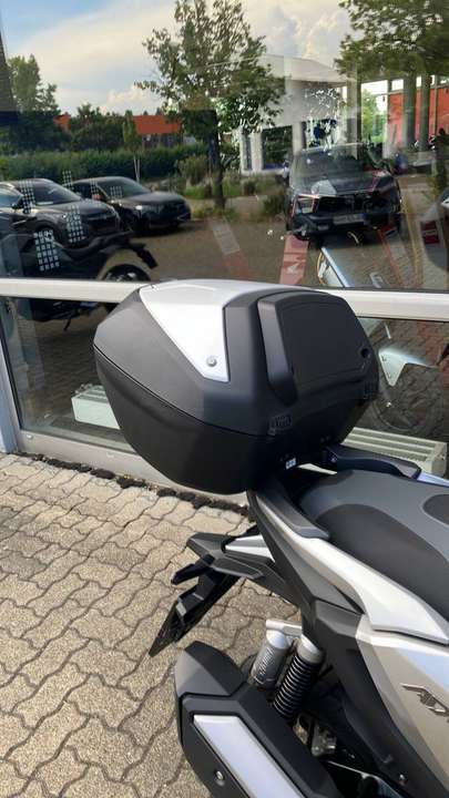 Honda ADV 350 - Imagem 5