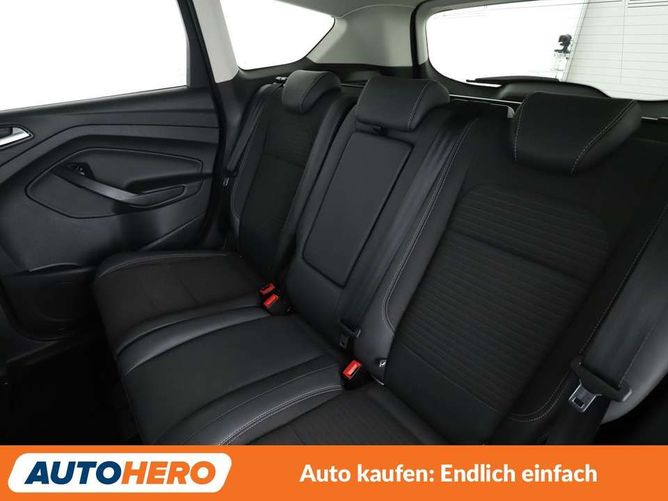 Ford Kuga - Imagem 14