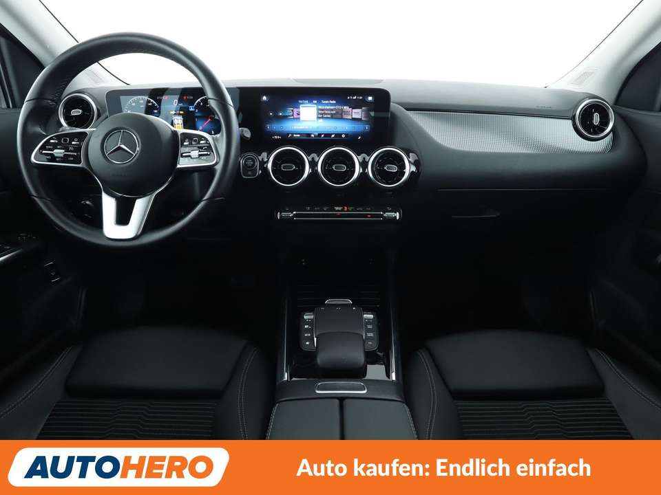 Mercedes-Benz GLA 200 - Imagem 12