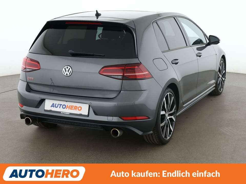 Volkswagen Golf GTI - Imagem 6