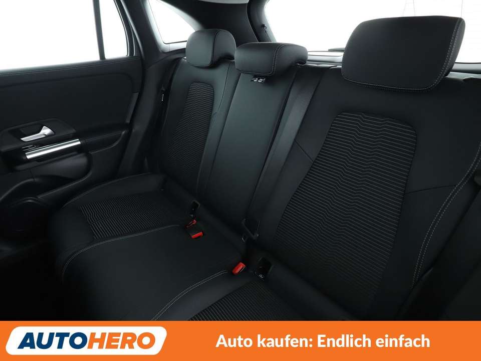 Mercedes-Benz GLA 200 - Imagem 14