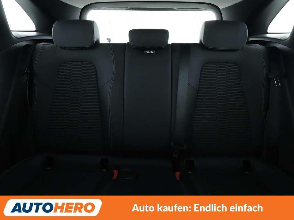 Mercedes-Benz GLA 200 - Imagem 15
