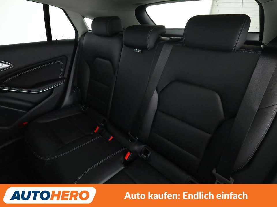 Mercedes-Benz CLA 250 - Imagem 14