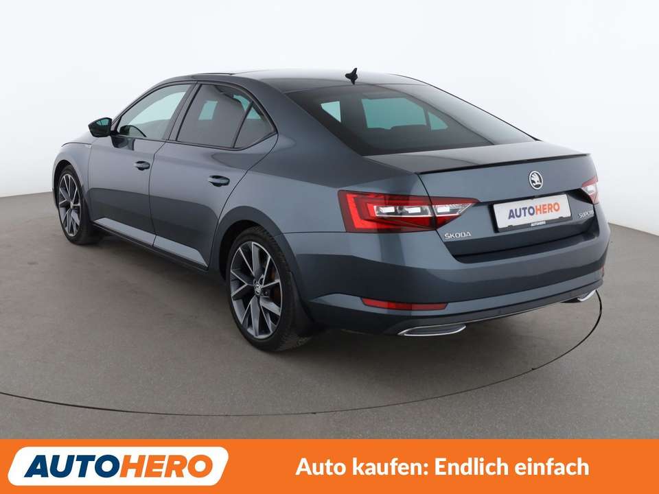 Skoda Superb - Imagem 4