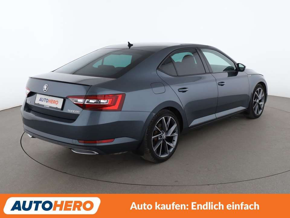 Skoda Superb - Imagem 6