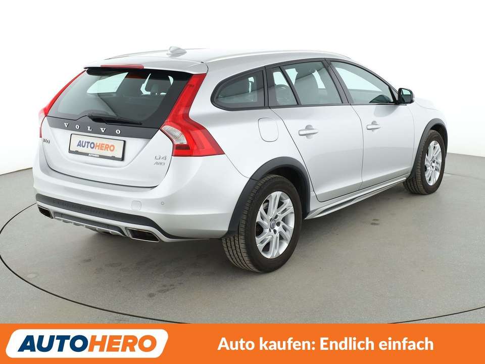 Volvo V60 Cross Country - Imagem 6