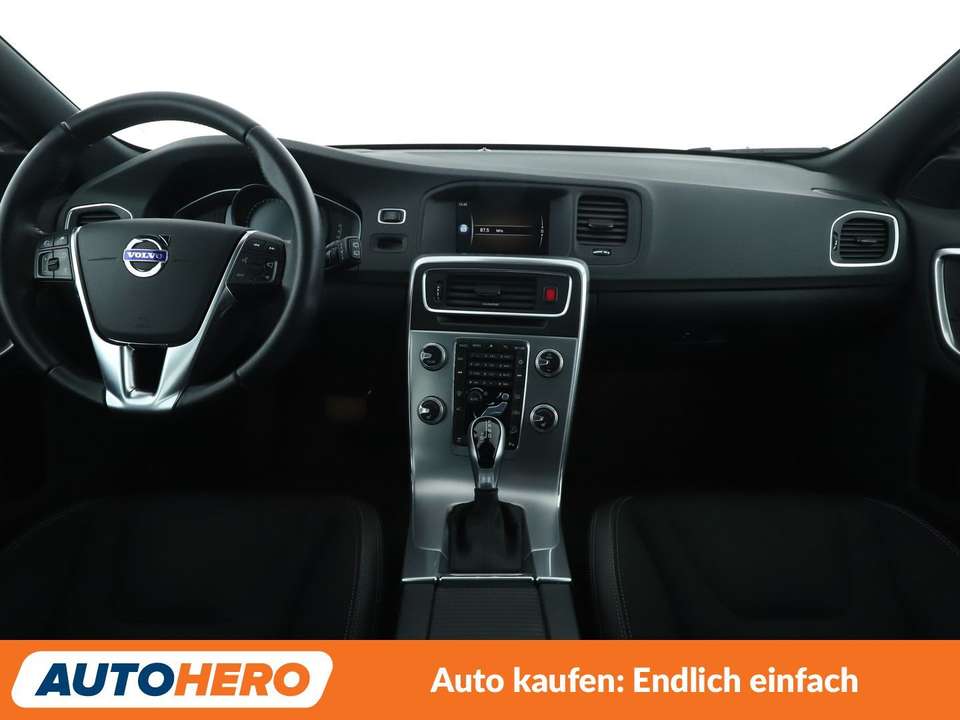 Volvo V60 Cross Country - Imagem 12