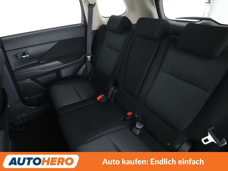 Mitsubishi Outlander - Imagem 14