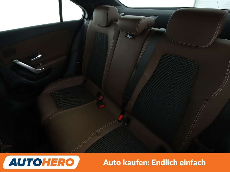 Mercedes-Benz A 200 - Imagem 14