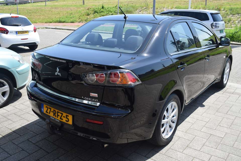 Mitsubishi Lancer - Imagem 7