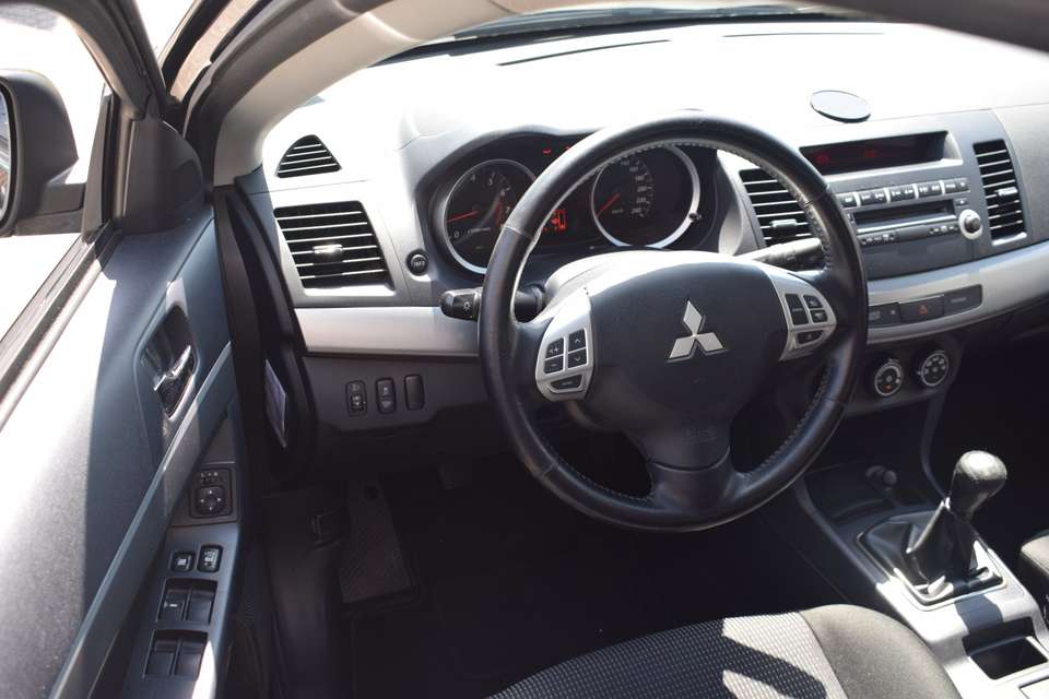 Mitsubishi Lancer - Imagem 11