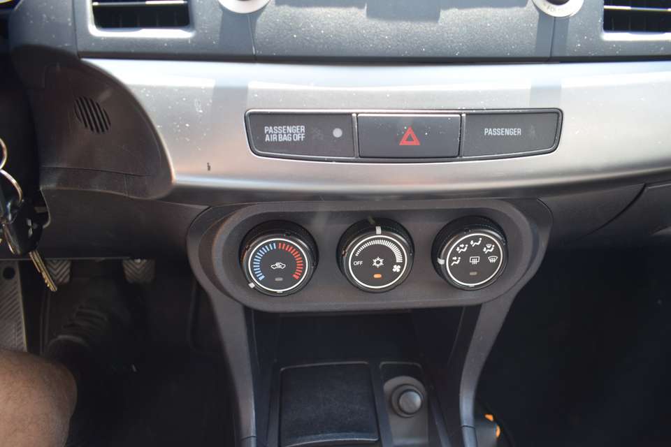 Mitsubishi Lancer - Imagem 12