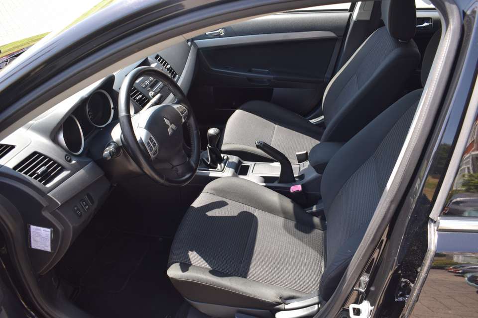 Mitsubishi Lancer - Imagem 14