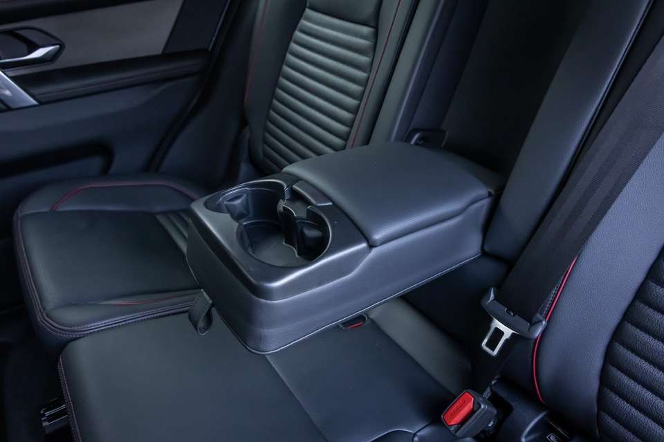 Land Rover Discovery Sport - Imagem 15