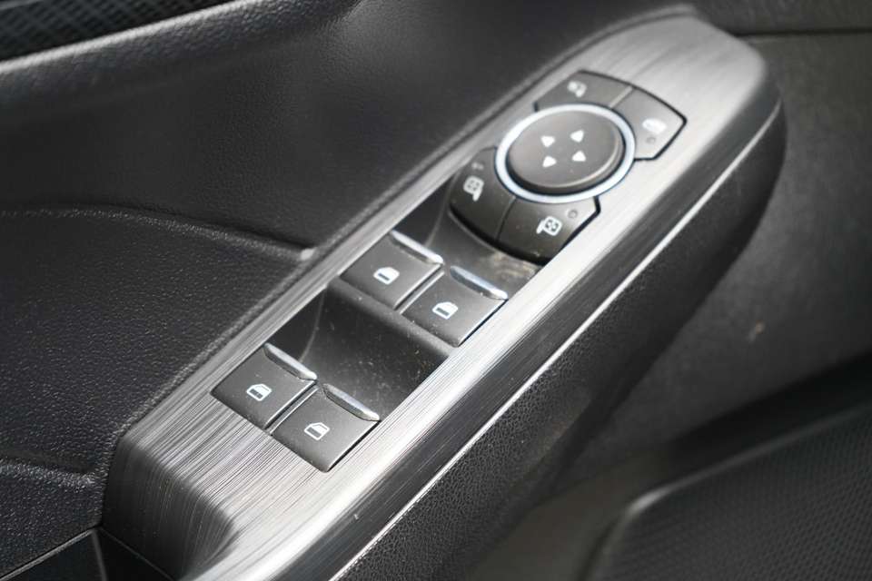 Ford Kuga - Imagem 11