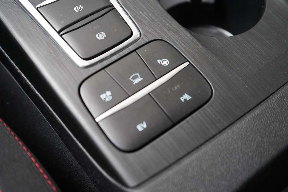 Ford Kuga - Imagem 18