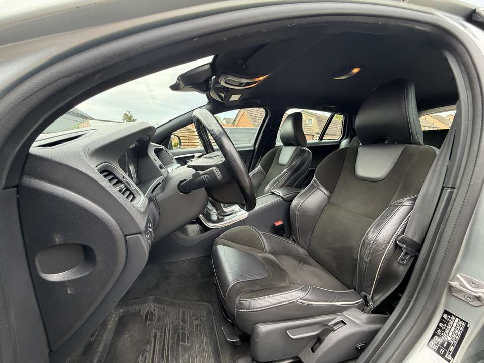 Volvo V60 - Imagem 2