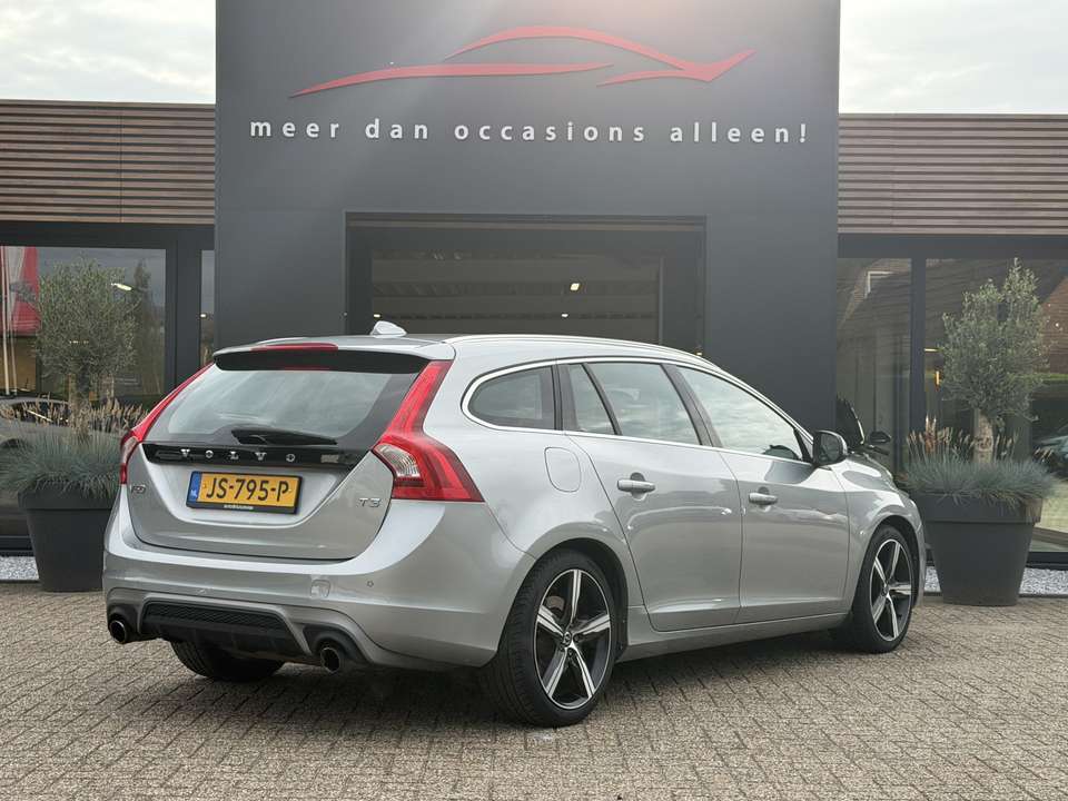 Volvo V60 - Imagem 3