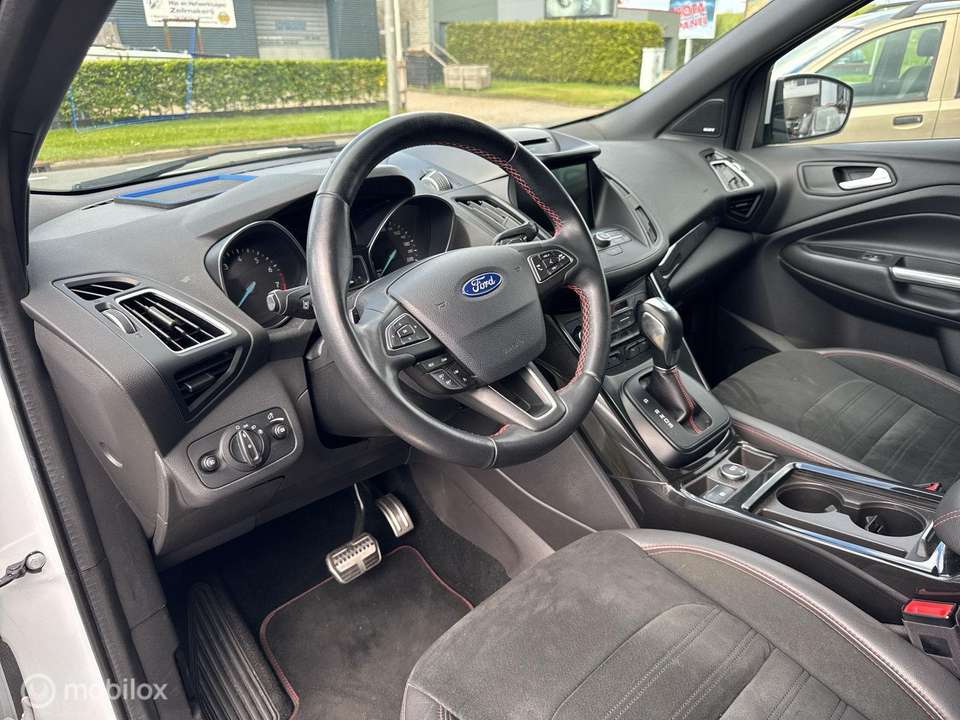 Ford Kuga - Imagem 9