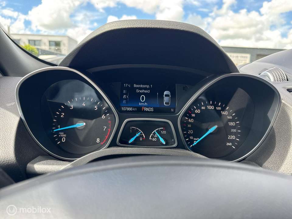 Ford Kuga - Imagem 13