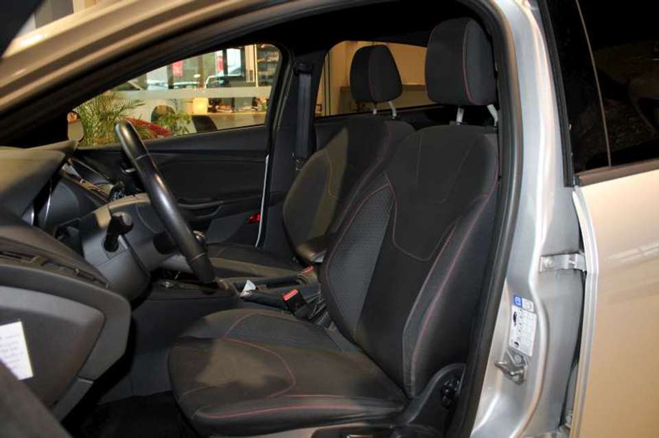 Ford Focus - Imagem 9