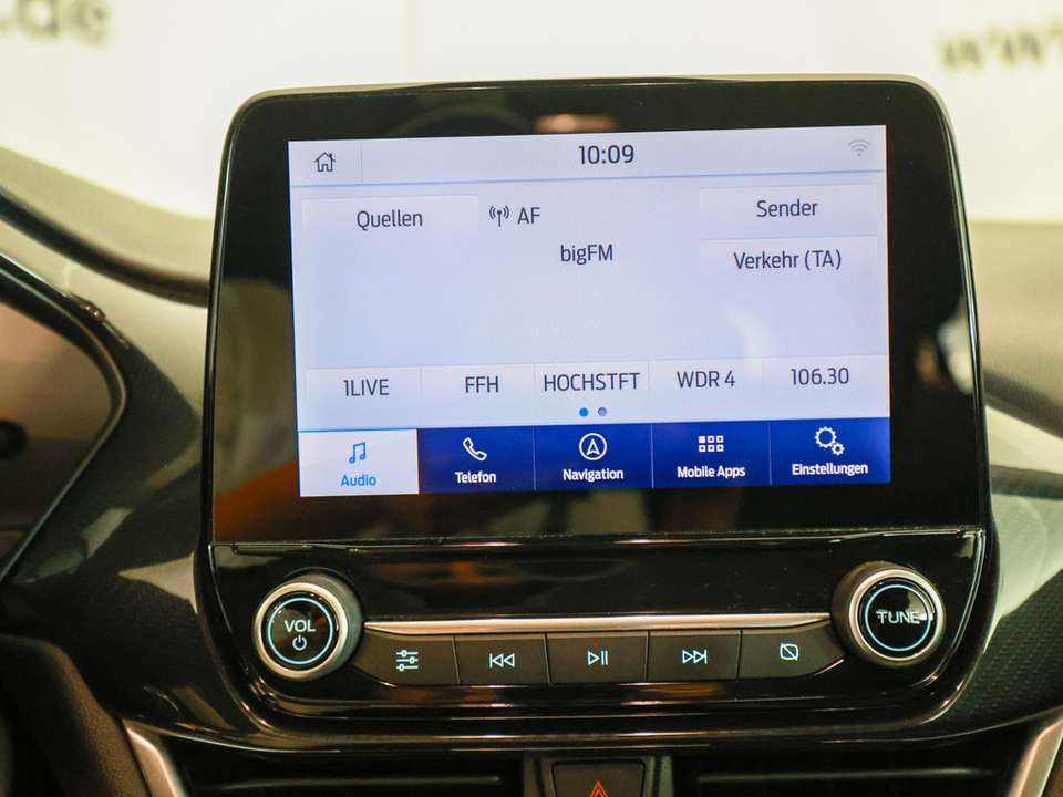 Car picture 9