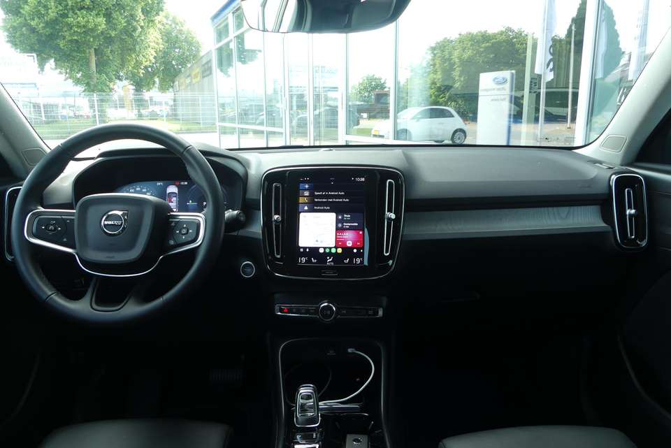 Volvo XC40 - Imagem 8